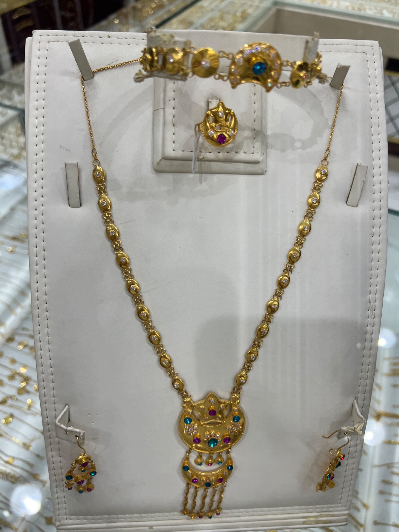 نوادر الذهب