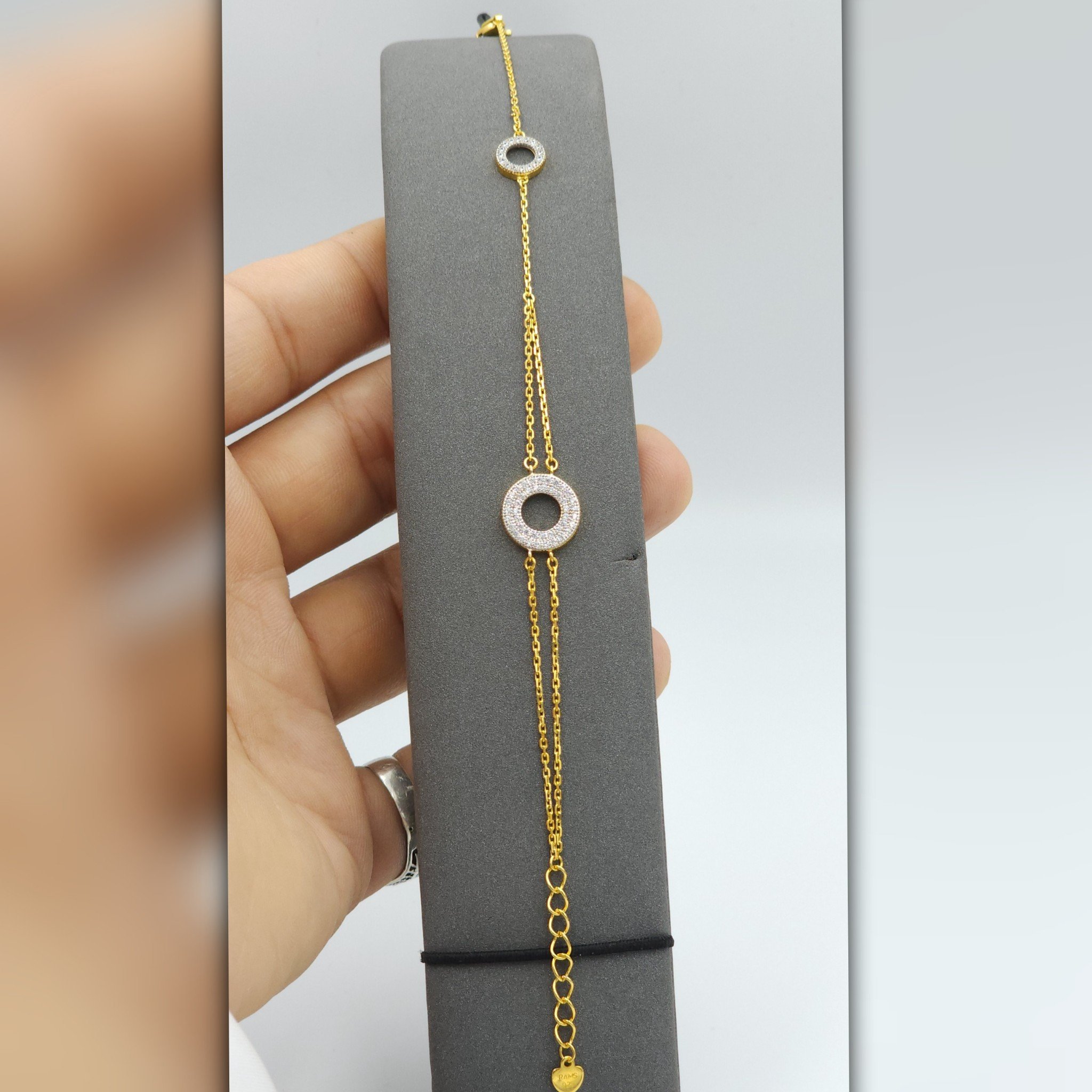 اسواره فضة بتصميم دورين