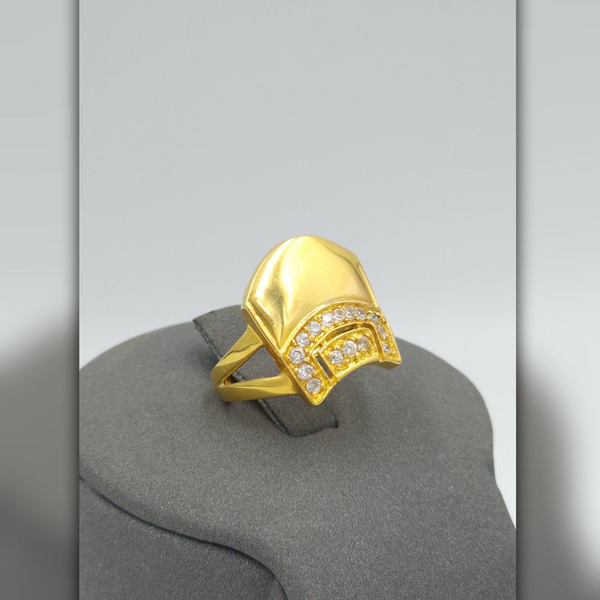 خاتم بتصميم لازردي بسعر خرافي بحجم كبير وثقيل