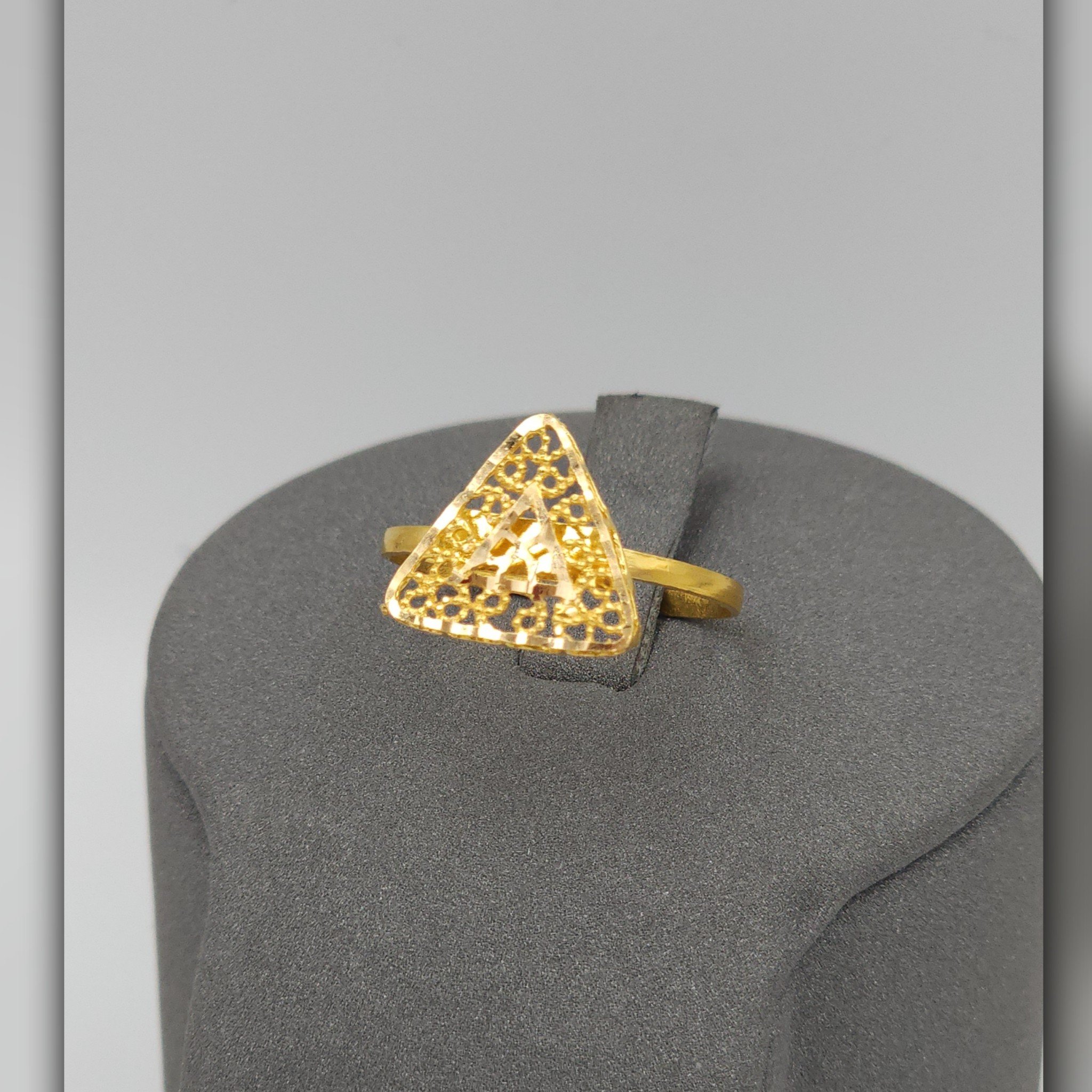 ✨️ خاتم ذهب بتصميم هرمي ذهب صافي عيار 21