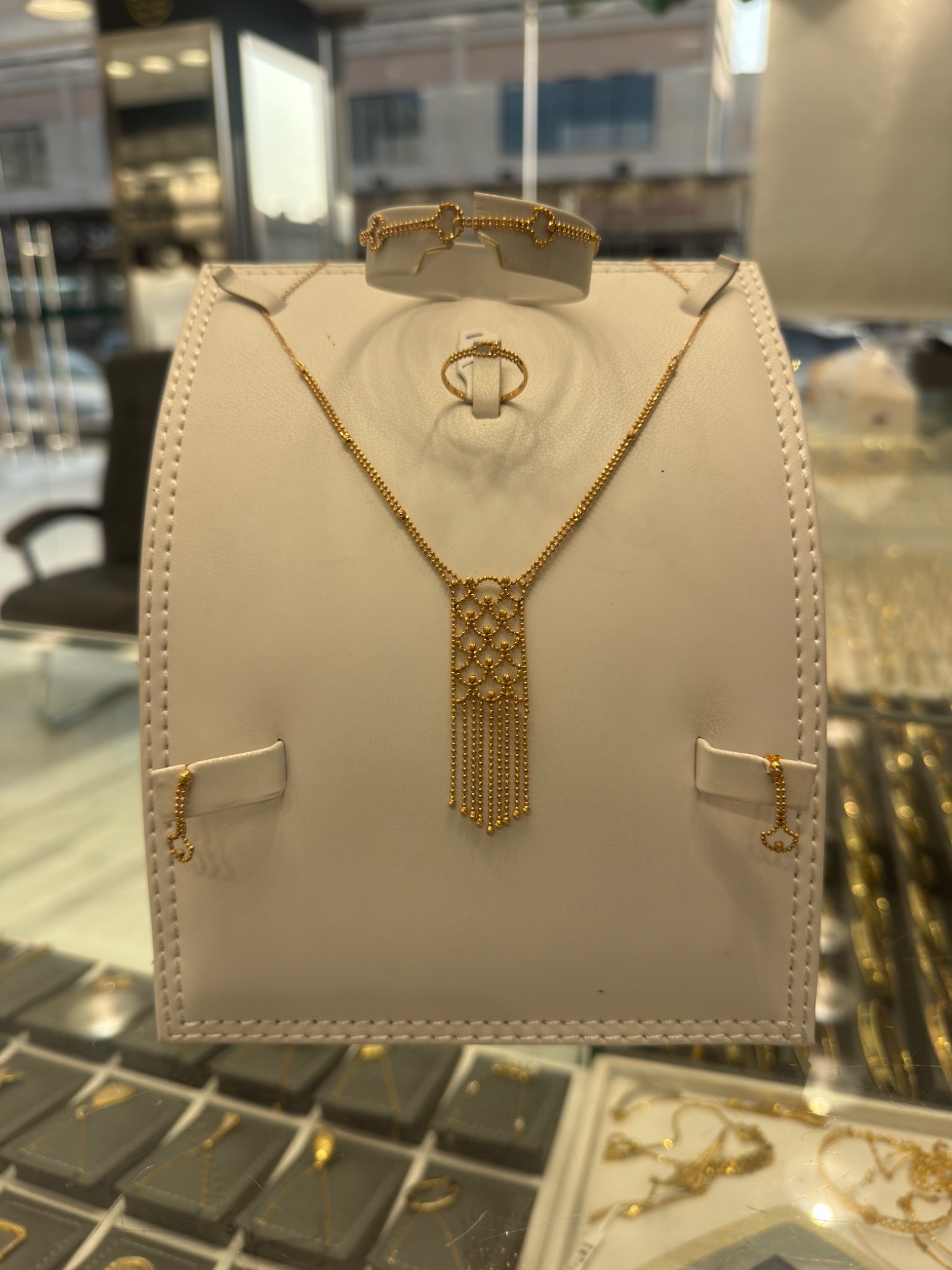طقم عيار ٢١