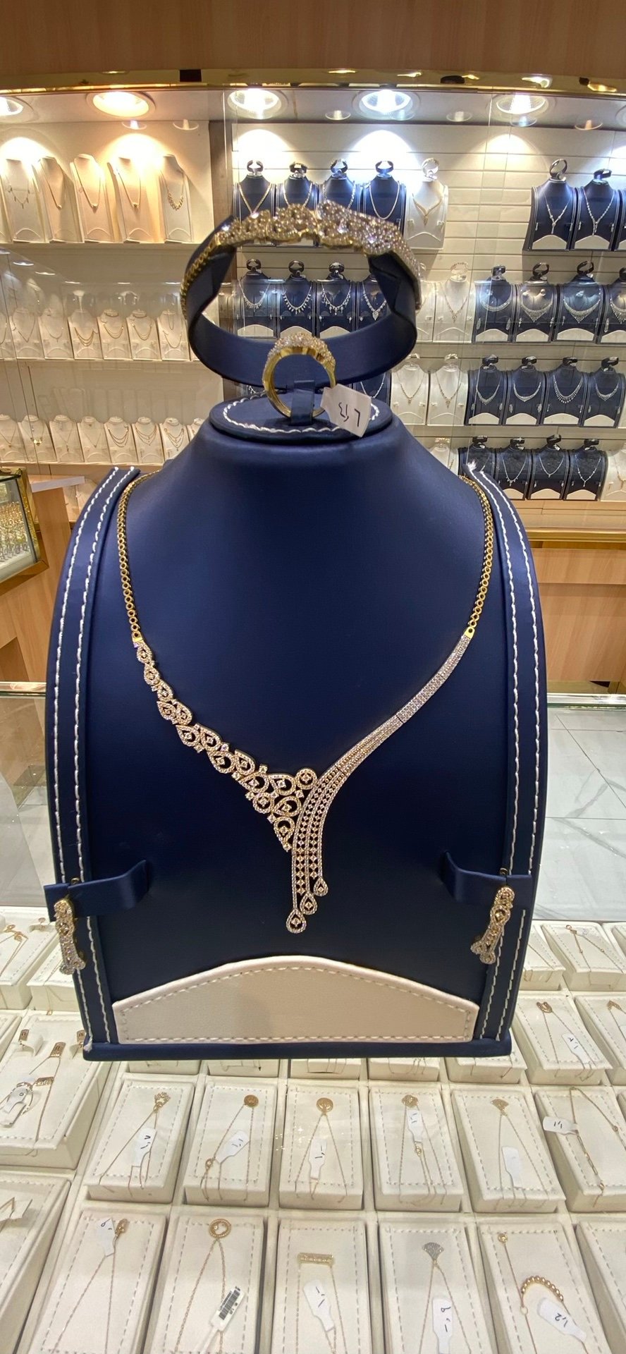 طقم عيار 18