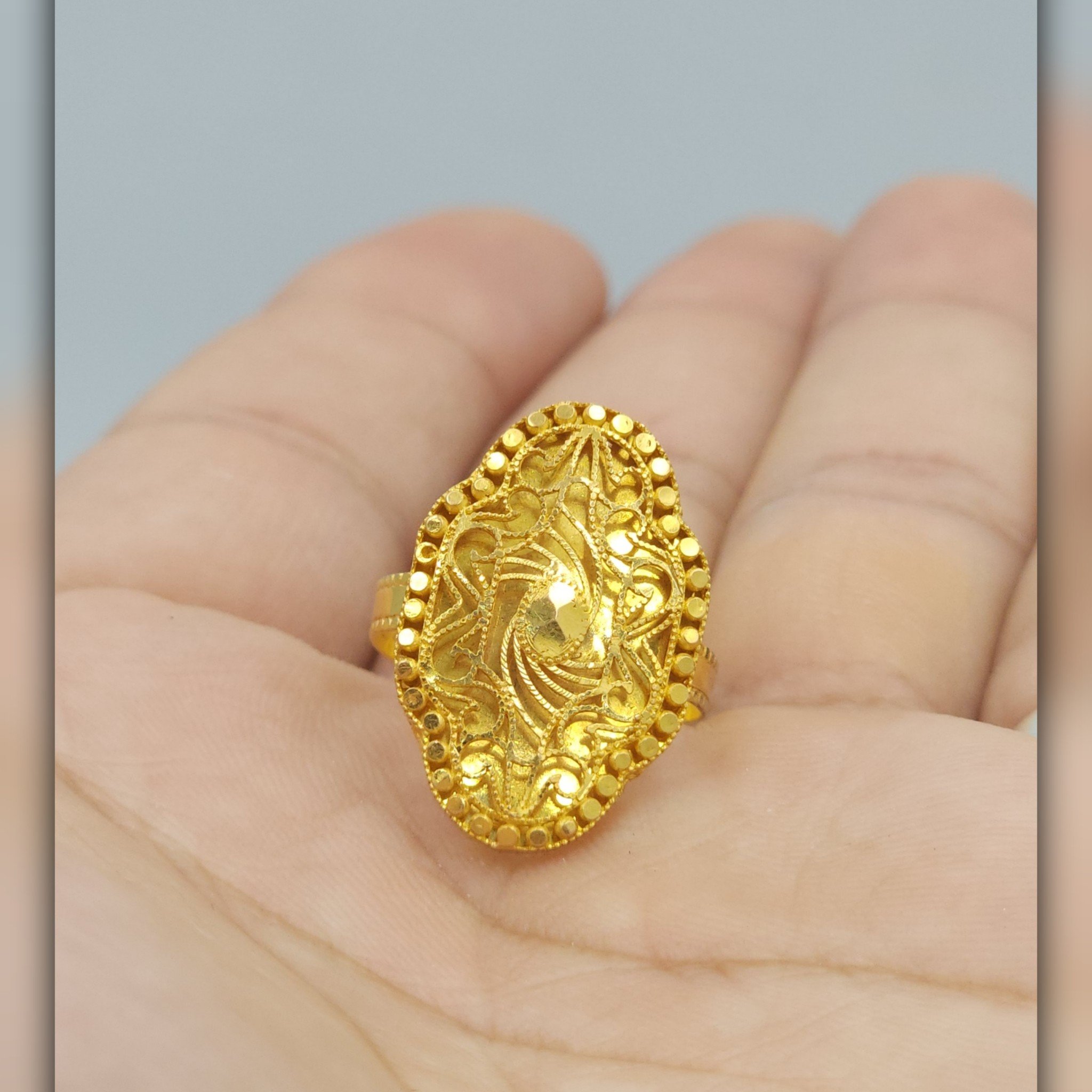 ✨️ خاتم بتصميم تقليدي ذهب صافي عيار 21
