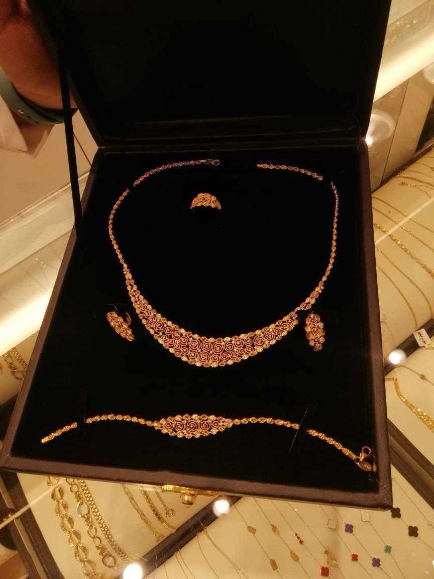 عيار 21