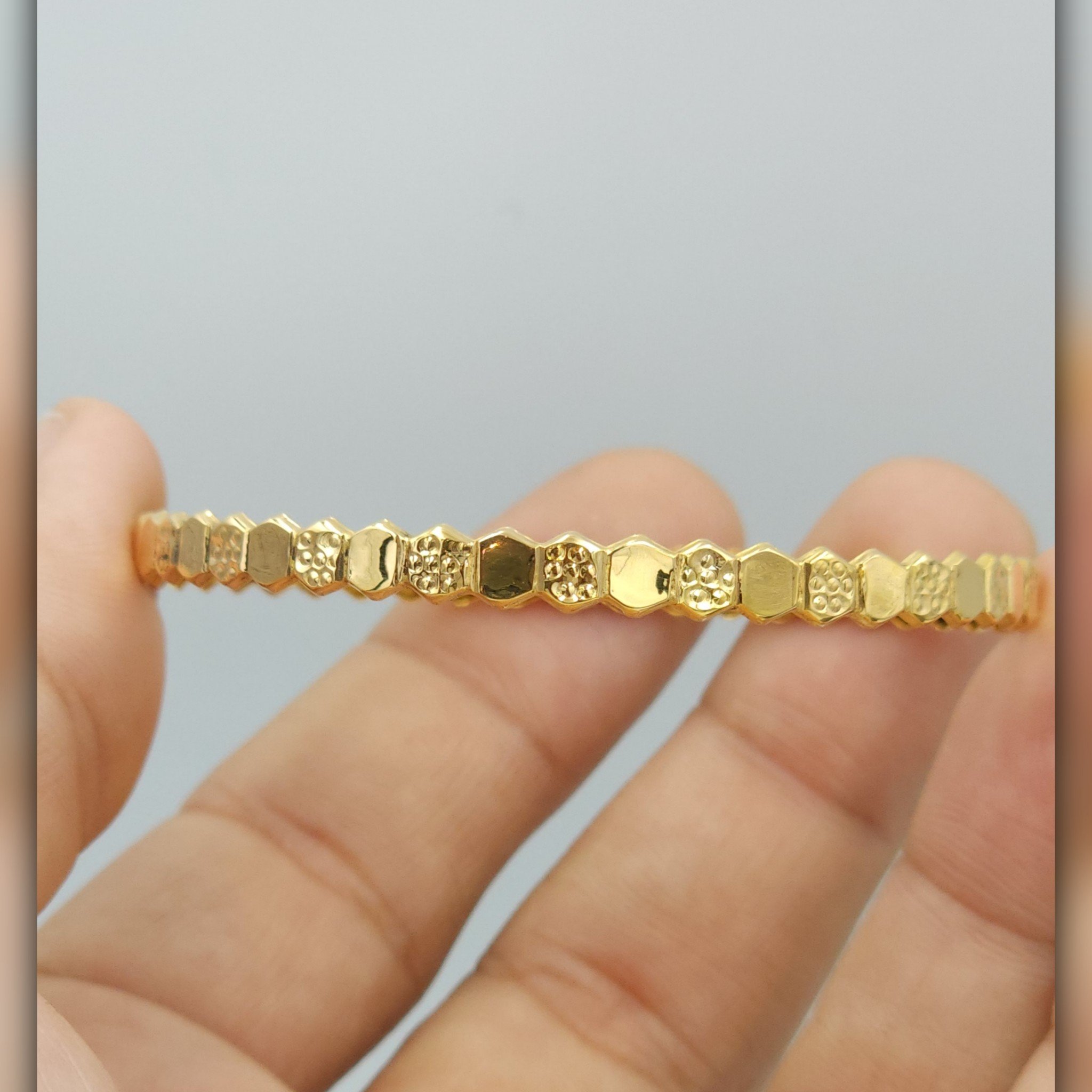 ✨️ غويشة شوميه منقط عمليه ذهب صافي عيار 21